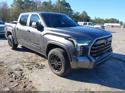 TOYOTA TUNDRA 2025