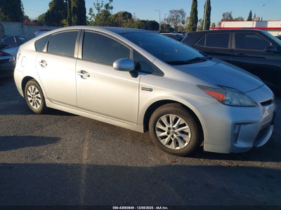 TOYOTA PRIUS PLUG-IN 2014