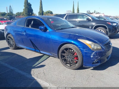 INFINITI G37 2011