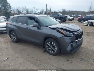 TOYOTA HIGHLANDER 2023