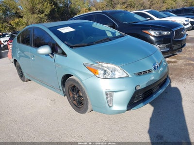 TOYOTA PRIUS 2014
