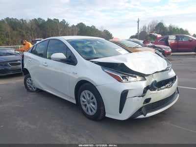 TOYOTA PRIUS 2019