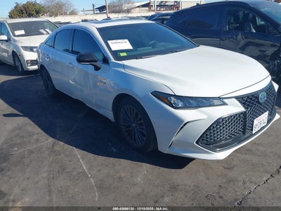 TOYOTA AVALON HYBRID 2019