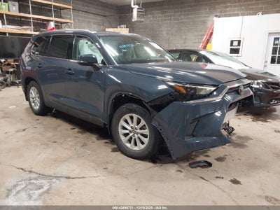 TOYOTA GRAND HIGHLANDER 2024