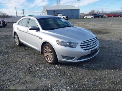 FORD TAURUS 2019