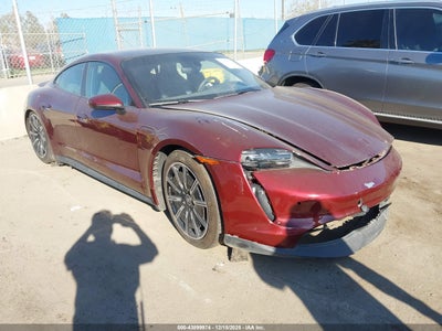 PORSCHE TAYCAN 2022