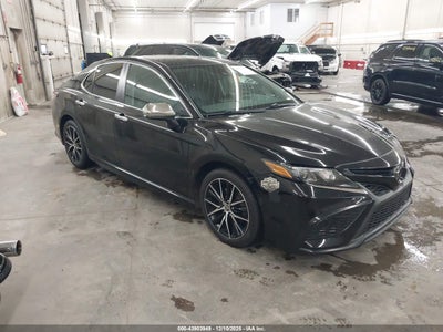 TOYOTA CAMRY 2021