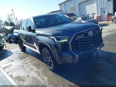 TOYOTA TUNDRA 2024