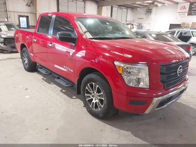NISSAN TITAN 2021