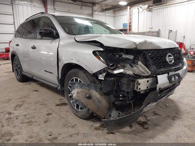 NISSAN PATHFINDER 2019