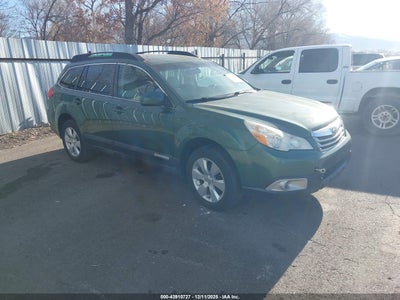 SUBARU OUTBACK 2011