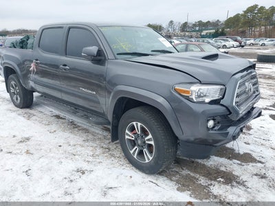 TOYOTA TACOMA 2017