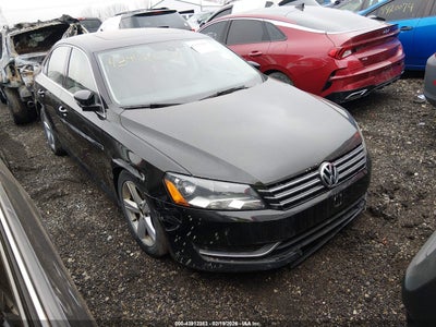VOLKSWAGEN PASSAT 2013
