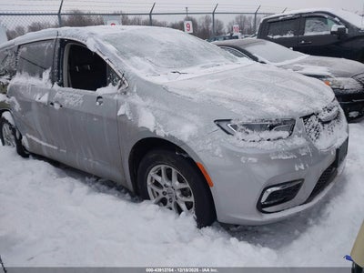 CHRYSLER PACIFICA 2023
