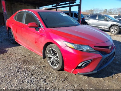 TOYOTA CAMRY 2019