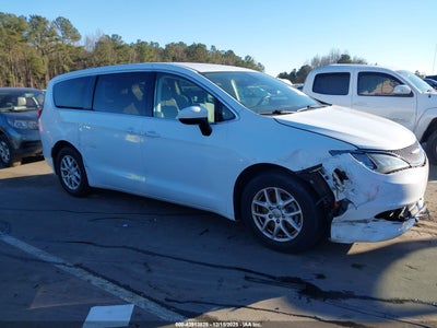 CHRYSLER PACIFICA 2017