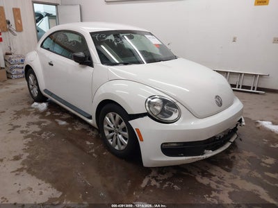 VOLKSWAGEN BEETLE 2013