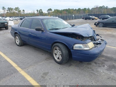 FORD CROWN VICTORIA 2010
