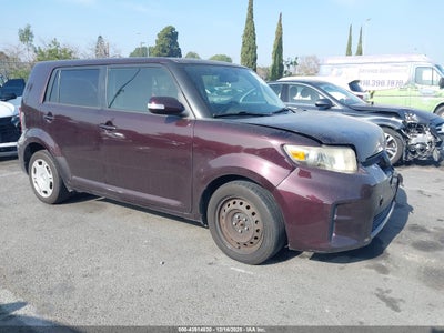 SCION XB 2012