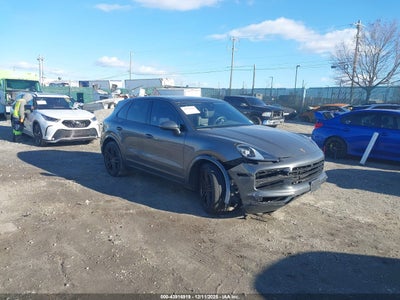 PORSCHE CAYENNE 2021