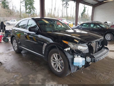 INFINITI QX70 2016