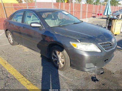 TOYOTA CAMRY 2011