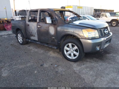 NISSAN TITAN 2010
