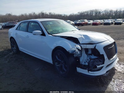 CHRYSLER 300 2023