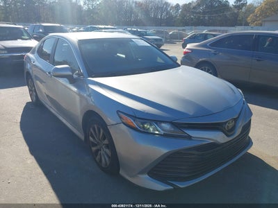TOYOTA CAMRY 2019
