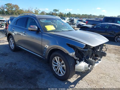 INFINITI QX70 2017