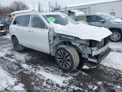 VOLVO XC90 2021