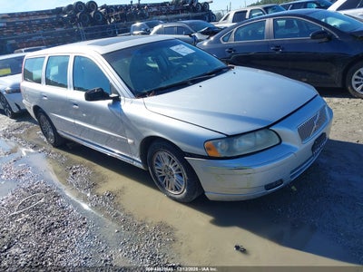 VOLVO V70 2005