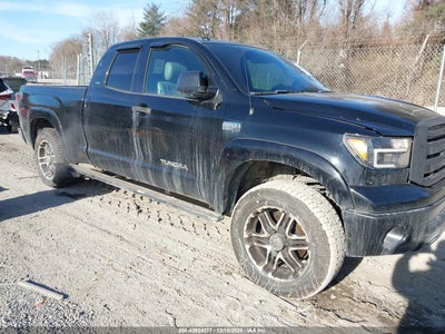 TOYOTA TUNDRA 2011