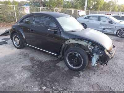 VOLKSWAGEN BEETLE 2013