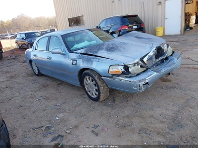 LINCOLN TOWN CAR 2006