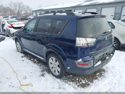 MITSUBISHI OUTLANDER 2011