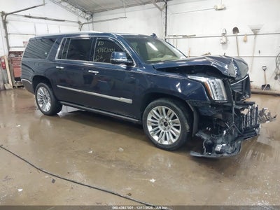 CADILLAC ESCALADE ESV 2017