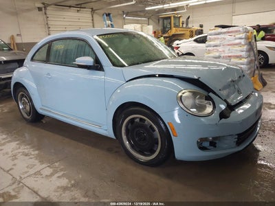 VOLKSWAGEN BEETLE 2012