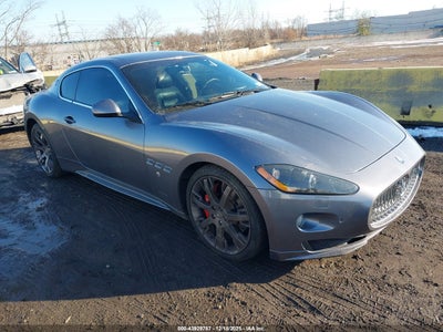 MASERATI GRANTURISMO 2012