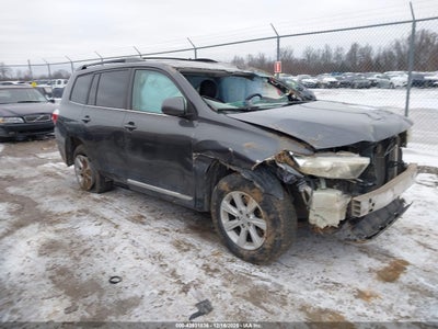 TOYOTA HIGHLANDER 2013