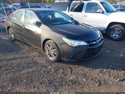 TOYOTA CAMRY 2016