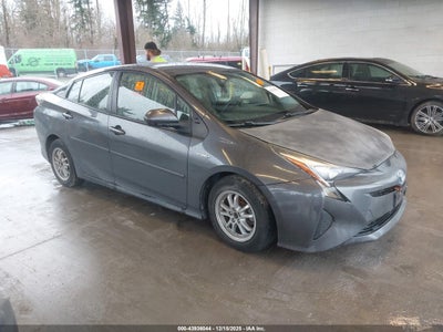 TOYOTA PRIUS 2016