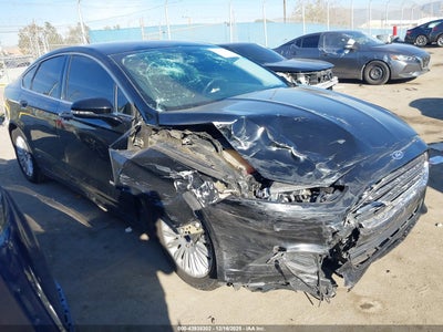FORD FUSION HYBRID 2016