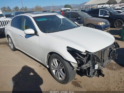 INFINITI G37 2013