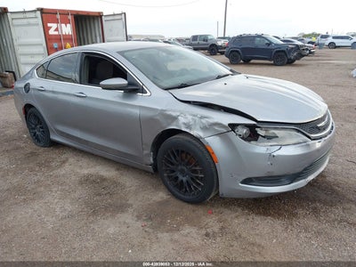 CHRYSLER 200 2015