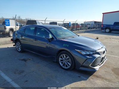 TOYOTA AVALON 2022