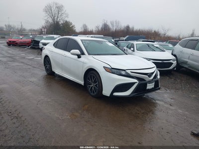 TOYOTA CAMRY 2023