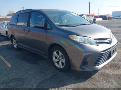 TOYOTA SIENNA 2020