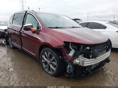 CHRYSLER PACIFICA 2017