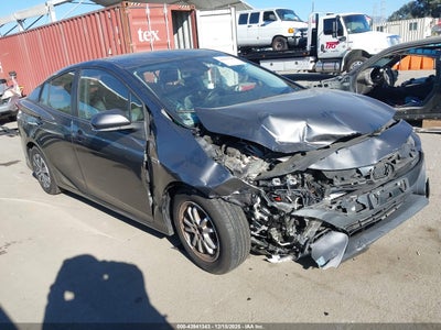 TOYOTA PRIUS PRIME 2021